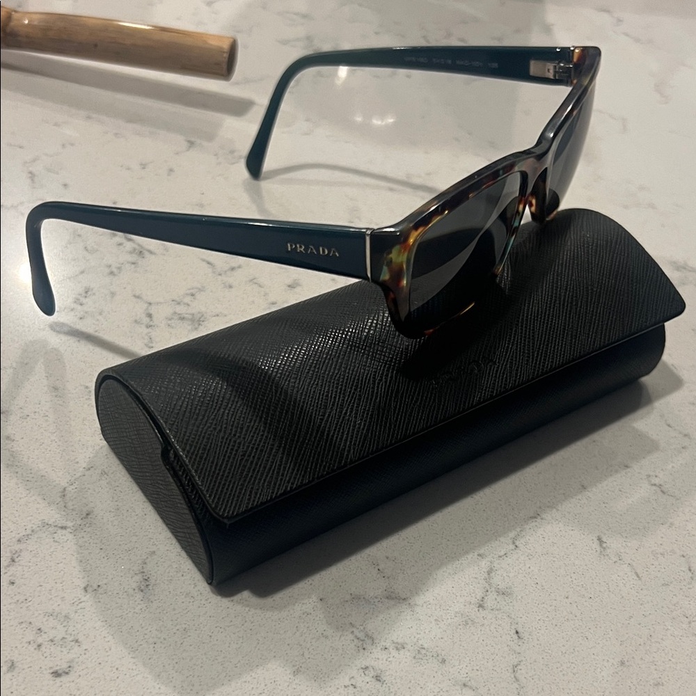 Prada “frames” - image 1
